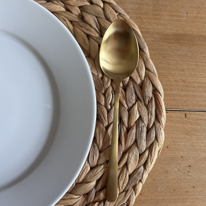 Cuillère à soupe dorée